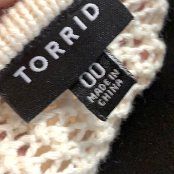 Torrid light knit shirt sleeves sweater - Picture 5 of 6